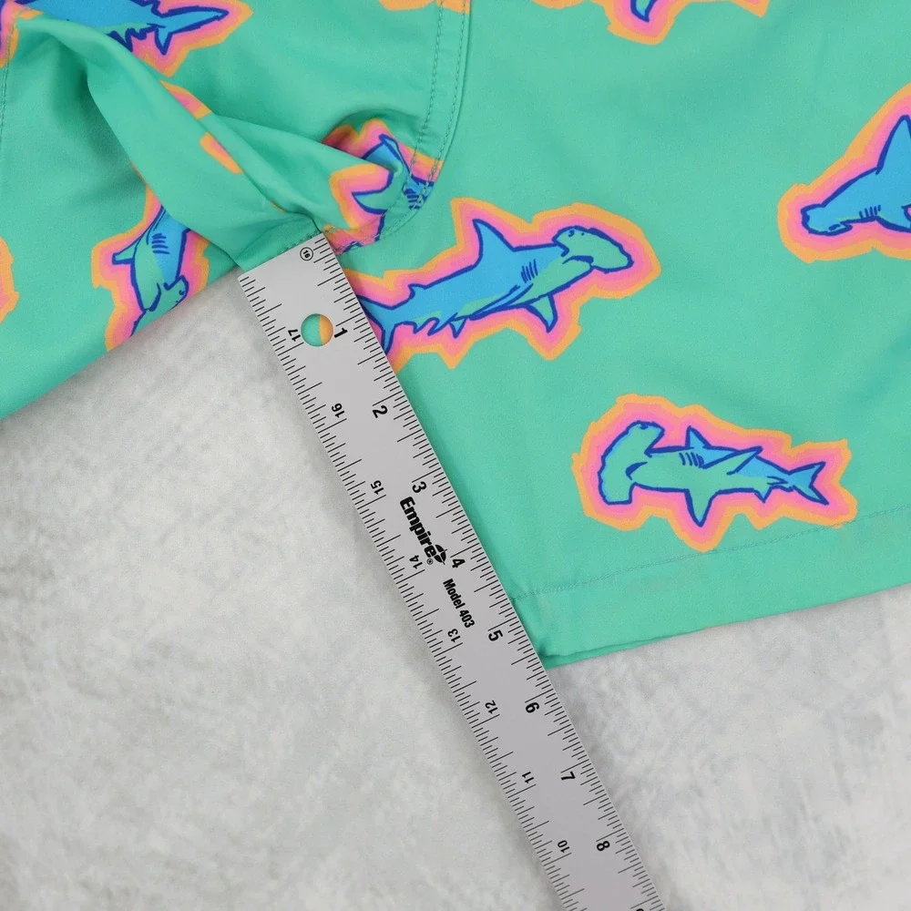 Chubbies The Apex Swimmers Trunks Mens Large Green Hammerhead Shark Print 5.5